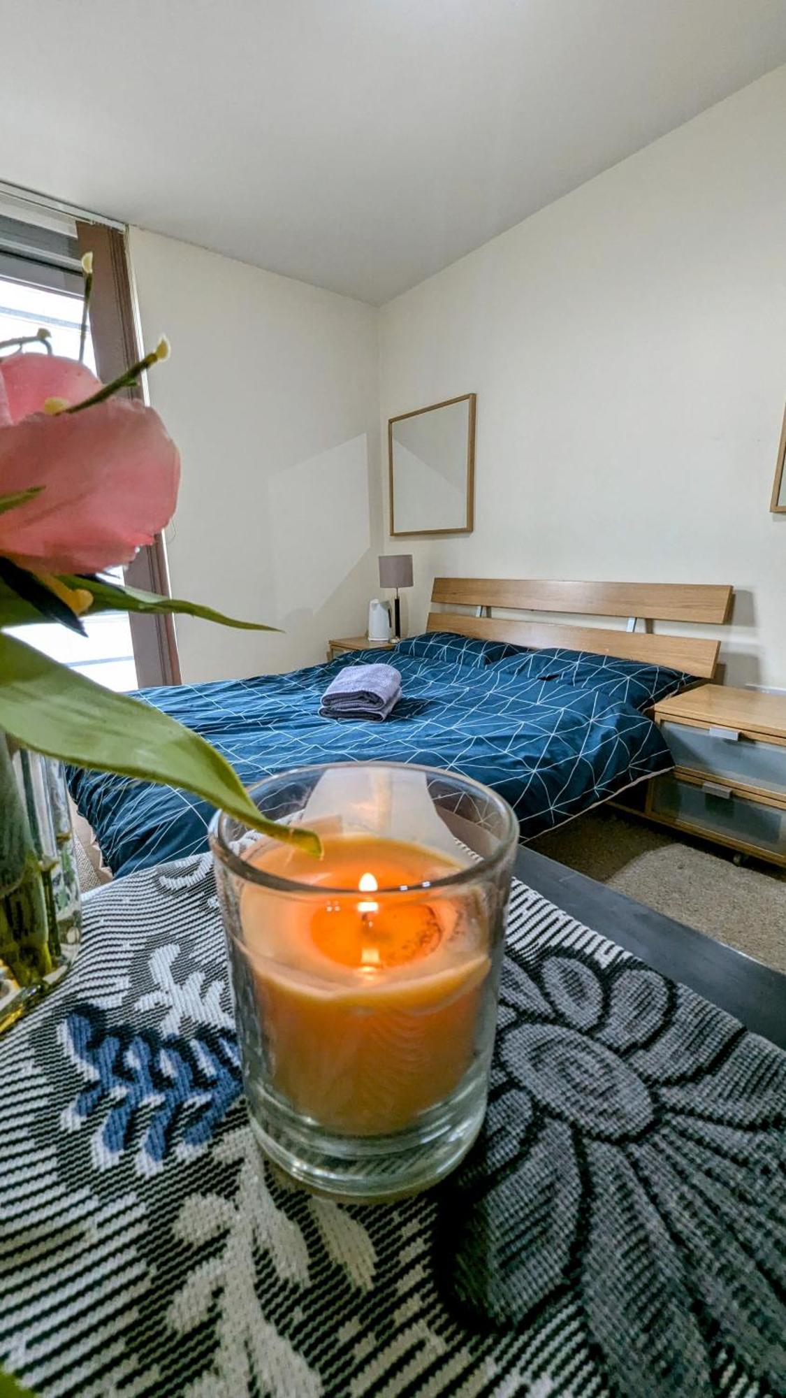 Cozy Bedroom In Centre Apartment